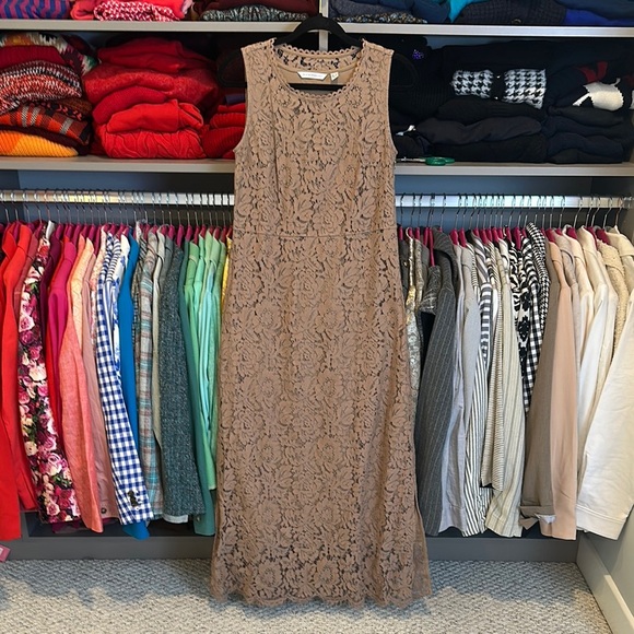 Isaac Mizrahi tan lace lined sleeveless maxi dress size XS - Picture 1 of 3